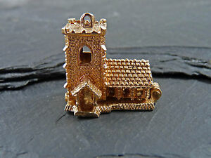 【送料無料】ネックレス　ヴィンテージゴールドvintage large 9ct gold charm opening church with bride amp; groom inside 1973 8g