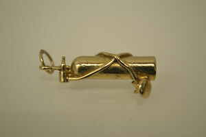 【送料無料】ネックレス　9ctタンクペンダント9ct oxygen tank pendant