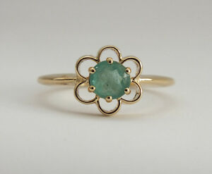 【送料無料】ネックレス　ザンビアエメラルドフラワーデザインリングイエローゴールドサイズnatural zambian emerald flower design ring 9k yellow gold 063ct size lm