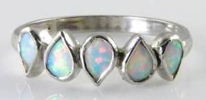 【送料無料】ネックレス　ホワイトゴールドオパールアールデコインリングフリーサイズ9k 9ct white gold opal pear eternity art deco ins ring free resize