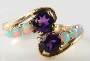 【送料無料】ネックレス　ゴールドアメジストオパールツイストクロスリングフリーサイズdivine 9k 9ct gold amethyst amp; aus opal twist crossover ring free resize