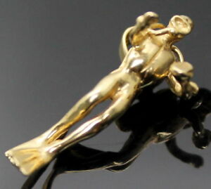 【送料無料】ネックレス　スキューバダイバーソリッドｋイエローゴールドペンダントbeautiful 3d detailed scuba diver solid 14k yellow gold charm pendant