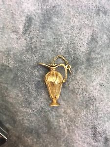 【送料無料】ネックレス vintage 9gold 3d vase perfume bottle fob charmvintage 9 gold 3d vase perfume bottle fob charm with screwable lid