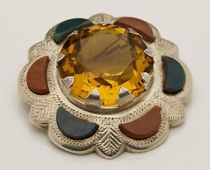 【貨物輸送無料】頸飾り ヴィンテージスコットランドハードストーンスターリングブローチ20cvintage scottish hardstone sterling silver brooch 20th c