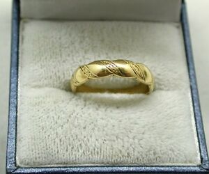 【貨物輸送無料】首飾り 18ctlovely 18コンピュータ断層撮影法 gold shaped edge and patterned wedding  keeper ring ネックレス・ペンダント-ジュエリー・アクセサリー-男女兼用アクセサリー