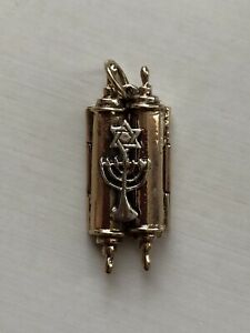 【送料無料】ネックレス ユダヤメーズーザーダブルスクロール9ctペンダントfine quality opening jewish mezuzah double scroll 9ct gold pendant|hokushin
