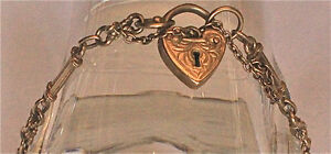 【送料無料】ネックレス　ゴールドバーブレスレット9ct gold bar bracelet with love heart｜hokushin