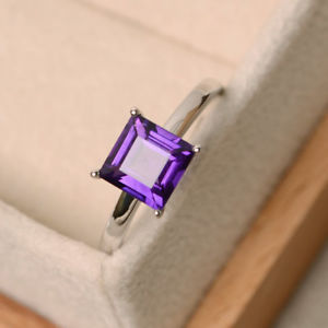 【貨物輸送無料】首飾り ｋホワイトゴールドリングプリンセスアメジストカットサイズ14k white gold rings 150 コンピュータ断層撮影法 princess cut natural amethyst wedding ring size n