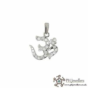 【送料無料】ネックレス　ホワイトゴールドペンダント18ct 750 hallmark white gold om pendant cz wgp1