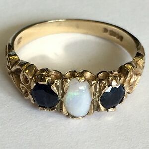【送料無料】ネックレス イエローゴールドサファイアオパールトリロジードレスリングサイズlovely solid 9ct yellow gold sapphire amp; opal trilogy dress ring size m12|hokushin