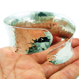 【送料無料】ネックレス　スターリングシルバーブレスレットカフlarge sterling 925 silver hammered bracelet cuff