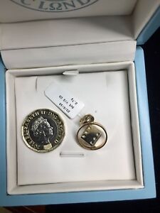 【送料無料】ネックレス　リングペンダントイエローゴールドペンダントサイコロdice in the ring pendant9ct yellow gold pendant 31,187円