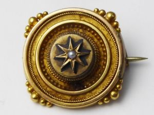 【送料無料】ネックレス　アンティークビクトリアイエローゴールドパールターゲットブローチantique victorian 18ct yellow gold amp; pearl target brooch｜hokushin