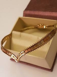 【送料無料】ネックレス レディースマルチゴールドブレスレットニースladies 9ct 9k 375 multi 3 gold v bracelet nice