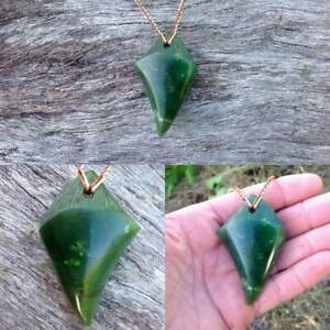 【送料無料】ネックレス　ハンドメイドjade dragon tooth handmade jade carving