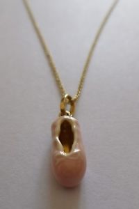 【送料無料】ネックレス　バレリーナピンクエナメルｋｔイエローゴールドチェーンchristening 18kt yellow gold chain with ballerina pink enamel shoes