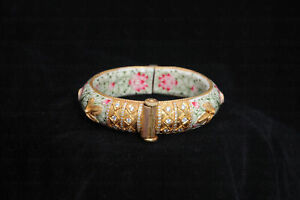 【送料無料】ネックレス　white sapphire gemstone studded bracelet with enamal in925solidsb1131white sapphire gemstone studded bracelet with enamal