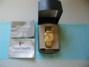 【送料無料】　腕時計　パルサーゴールドトーンストレッチブレスレットwatch men pulsar 722 x036 gold tone stretch bracelet used｜hokushin