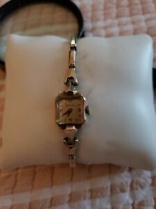 【送料無料】　腕時計　ビンテージｋレディースvintage bulova 10k rgp womens wristwatch｜hokushin