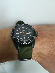 【貨物輸送無料】 ウオッチ 200msilver watch 200m
