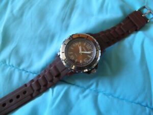 【送料無料】　腕時計　アーネストミントクオーツタイプwatch ernest mint condition brown quartz type dive