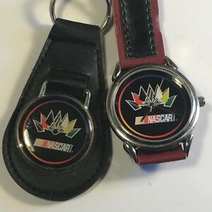 【送料無料】　腕時計　ビンテージナスカーレースカーブラックレッドキーチェーンフラグウォッチ