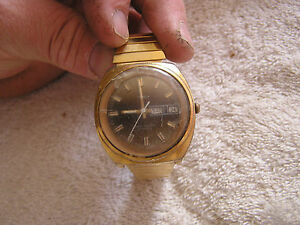 【送料無料】　腕時計　ビンテージvintage timex automatic day date