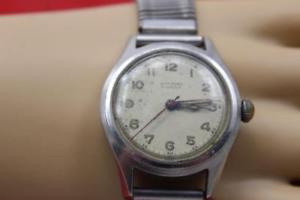 【送料無料】　腕時計　メンズヴィンテージジュエルステンレススチールウォッチmens vintage starina 17 jewel watch stainless steel working