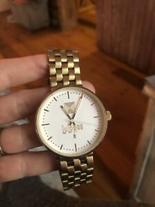 【送料無料】　腕時計　トレーナーリーダーシップゴールドステンレススチールウォッチguc vestal lularoe trainer leadership watch date function gold stainless steel