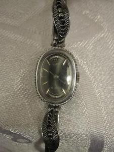 【送料無料】　腕時計　ロシアレディースブレスレットジュエルウォッチluch stunning russian filigree ladies bracelet watch 16 jewels