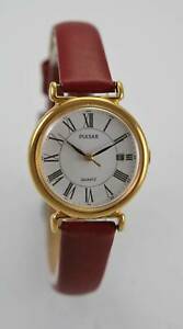 【送料無料】　腕時計　パルサーウォッチmensホワイトデートステンレスpulsar watch mens white date stainless steel gold red leather quartz battery