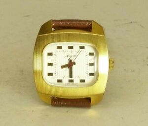 【送料無料】　腕時計　ソluch ussr wristwatch 2209 cal gold plated au10 23 j