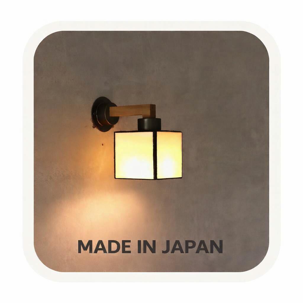 piccola鉤括弧 hom 鉤括弧点火装置 ステンドグラス LED 点火装置 一風変わった  木 生まれながら木 飾りつけ 国産 ５年引きうける 飾り気の無い取付け 点火装置絵書き 大工仕事 省エネ 無し活動力住み処 リフォーム  お店 ハンダ後ばらい 間接的な行動光 洗面 洗面所