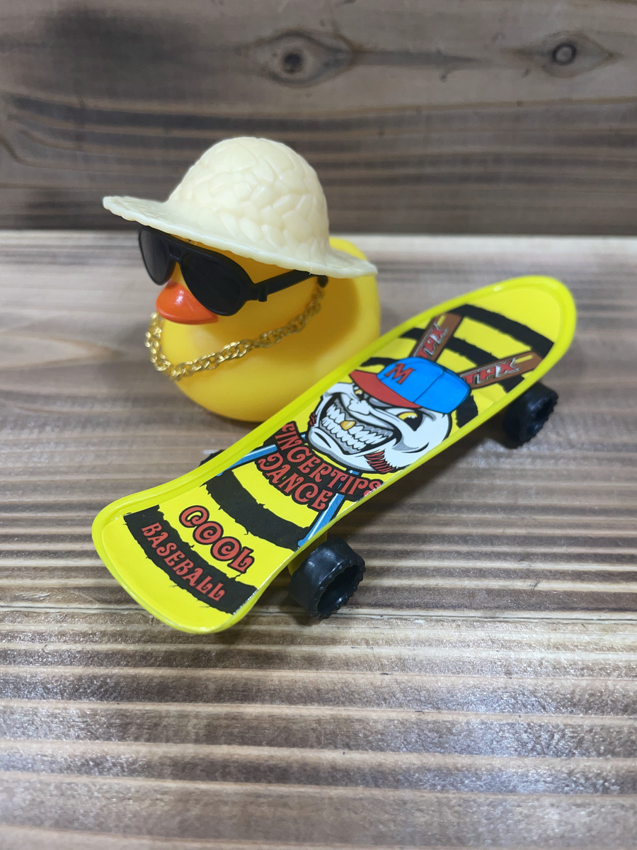 レディノベルティ!アヒルちゃん即売 楽天市場】ちびアヒルちゃん（黄×赤ニット×スケボー） : HONEST