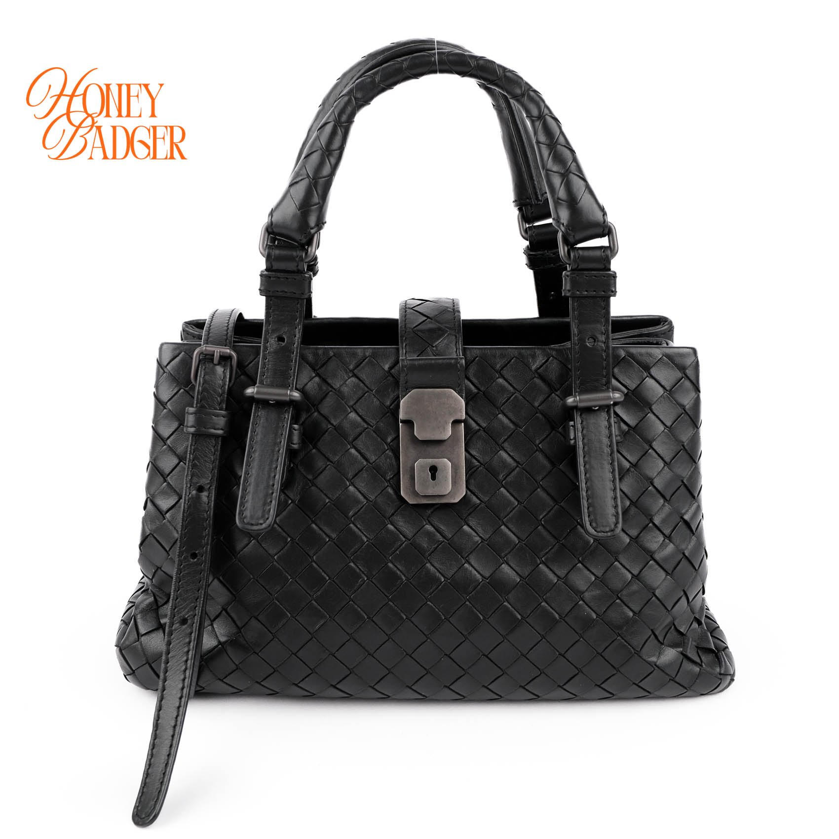 【中古】ボッテガヴェネタ Bottega Veneta ボッテガ・ヴェネタ 永遠の都 スモール イントレチャート 黒いこと