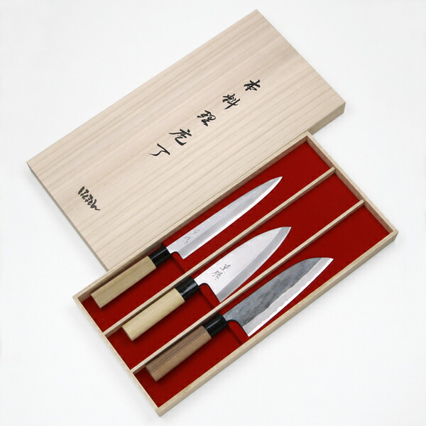 堺 重勝 一般向和包丁 3本組出刃包丁 150mm 柳刃包丁 210mm 三徳包丁165mm 木箱入（ 一般向和包丁 誕生日 プレゼント 退職祝い 日本製）｜刃物・道具の専門店　ほんまもん