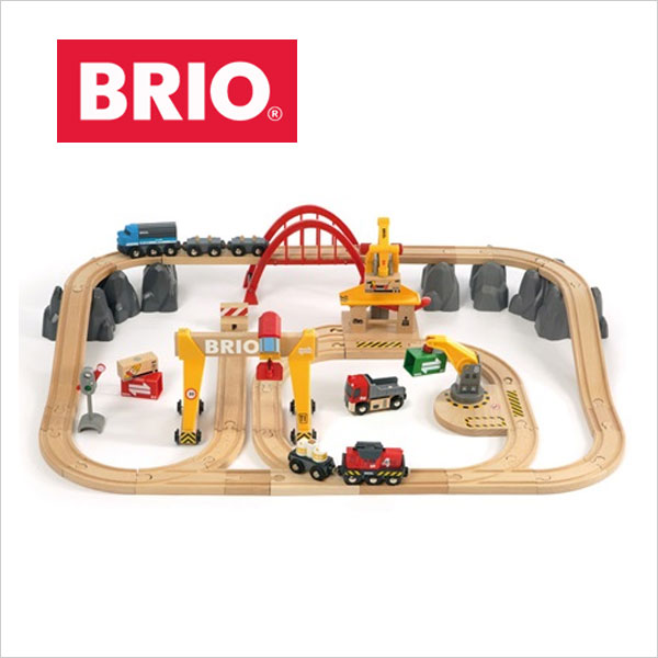 大小３つの起重機が仕掛けるになった晴れ晴れしい仕掛ける！ BRIO（ブリオ）カーゴレールデラックスセット 【BRIO】 ブリオ 木製軌跡仕掛ける カーゴデラックスセット 起重機車【BRIO ブリオ 軌跡仕掛ける】