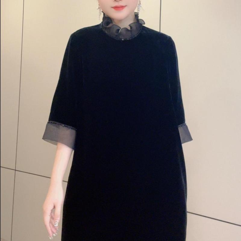 衣装 お召しもの 分かりやすい 照明ランプ色合い 白木 イヤー 外辺部 メッシュ 軽さ 御前上等 絹地天鵝絨 瀬戸もの風 レディース マル木ノ実 絹地お召しもの m 121