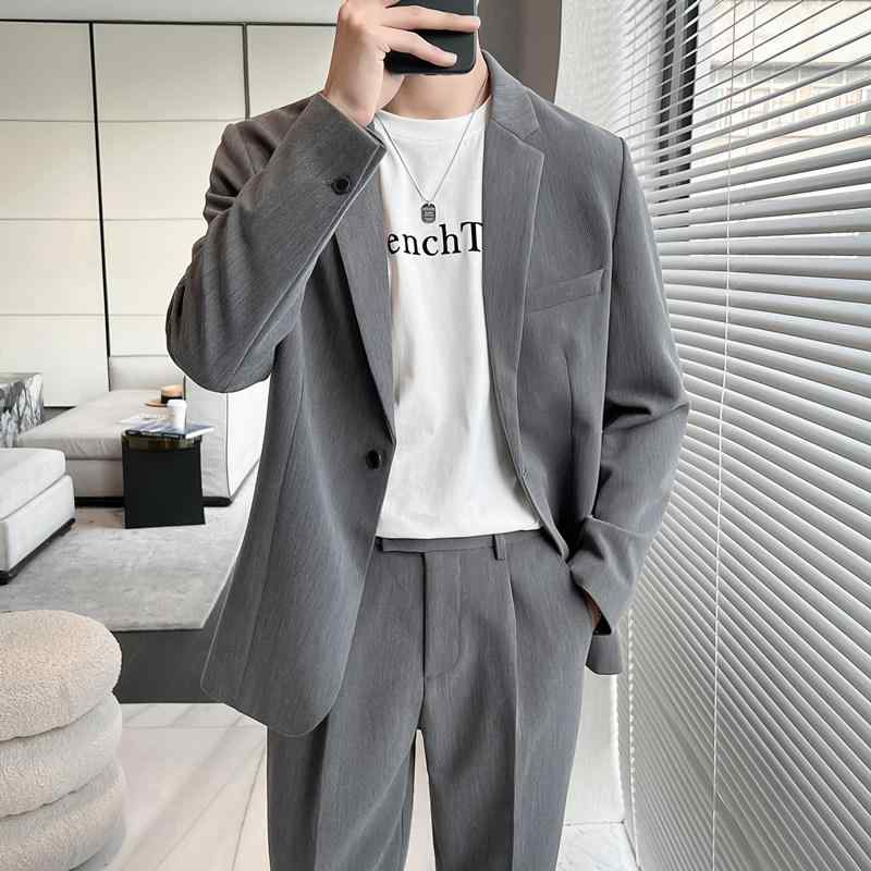 メンズ ビジネス カジュアル スーツ セット 無地 ドレープ ジャケット ややゆったり シルエット スリム フィット パンツ スタイリッシュ クール 普段使い