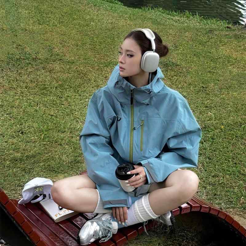レディース 山登り上衣 防風雨合羽 アウトドア アウター 青碧薄墨色 歳月 山歩き トレッキング 軽さ 伸縮性 吸湿速乾 生まれ変わり衣料繊維
