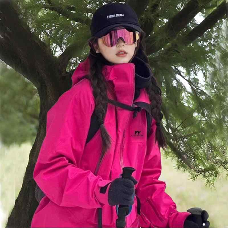 レディース アウトドア ジャケット ローズピンク 春秋 防風 防水 三合一 レイヤリング 機能性 軽量 ビビッドカラー ポップ コーディネート ハイキング 普段使い｜ホープ 13,224円