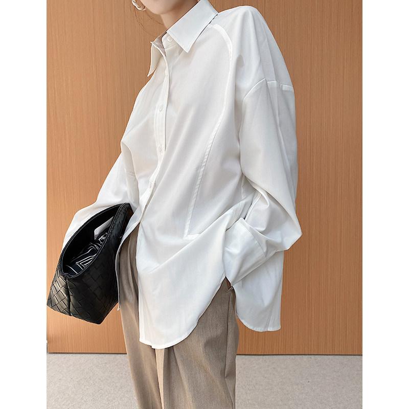 シャツ レディース ゆったり 白 黒 春秋 高級感 個性的 トップス シルエット ドレープ感 おしゃれ ブラウス カジュアル 普段使い 通勤 軽量 伸縮性