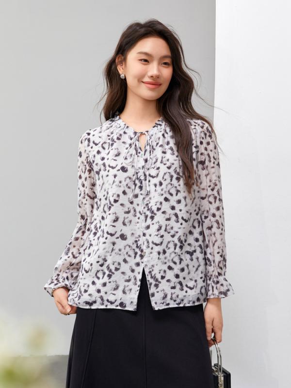 レディース トップ ヒョウ柄 紐付き フラウンス 雅びやか 春 大きめ ゆったり トップス 今めかしい  お上さん用 プルオーバー うつり変わり  軽さ 伸縮性