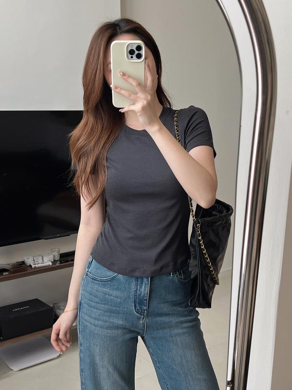春夏 女性用 短袖 ニット Tシャツ 再生繊維 羊毛混 薄手 柔らか素材 丸首 スリムフィット ボディコンシャス インナートップス 吸湿速乾 軽量 ストレッチ