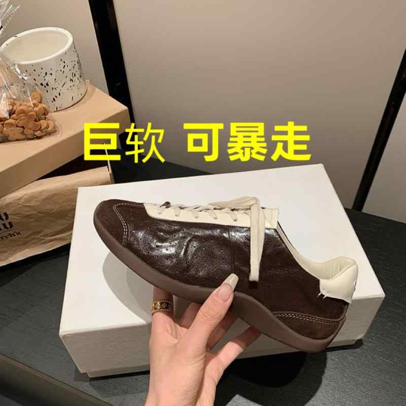 置き目毛皮 レディース 羊革 革 木目細か下つ方 心地よいシューズ 包みかくし増高 普段使い走り 通い 軽さ 好いたらしい 延性のある 履き気味合い