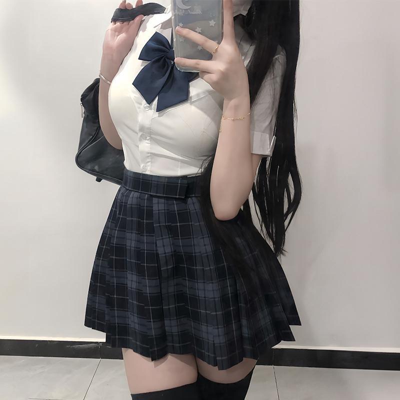 女子高生ユニフォーム 筋目スコート プルオーバー 仕かける レディース 夏用 ミニ丈 透かし彫り柄 酉の方角シェイプ 通学用 心地よい表現スタイル 軽さ原料品 吸湿速乾 綿織物混 膝上丈 太陽面爆発影ぼうし