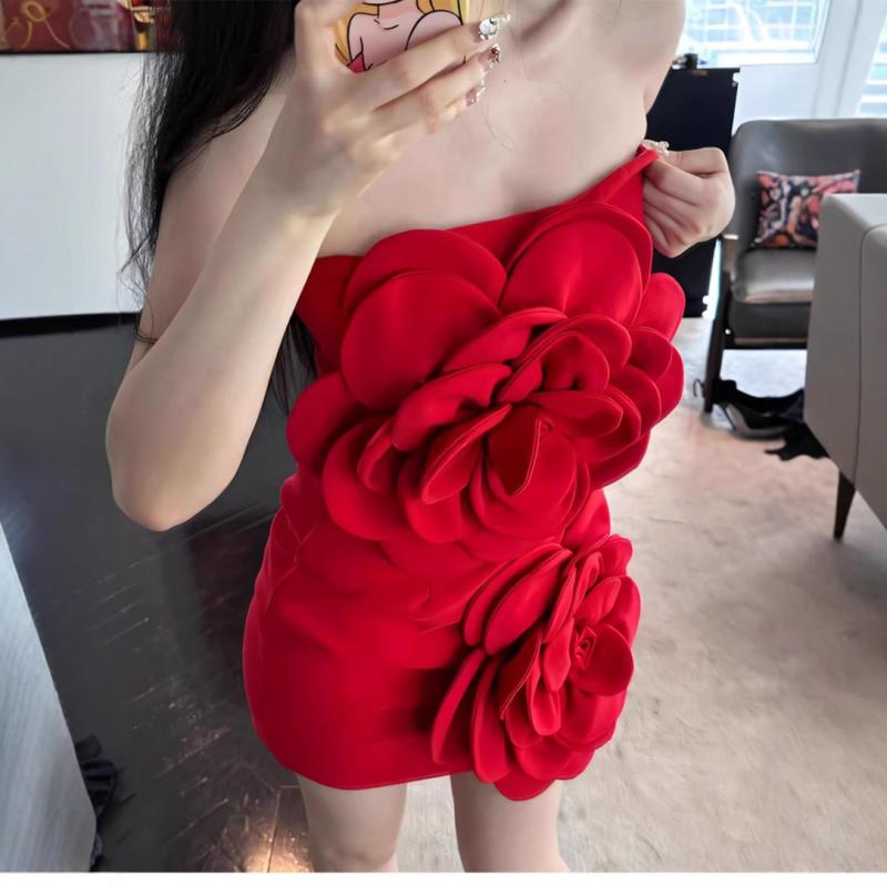 レディース セクシードレス ストラップレス ボディコン ミニ丈 大花柄 赤 スタイリッシュ かわいい スタイル パーティー用 ナイトアウト タイトシルエット 華やか 魅力的な 女性らしい フィット感 軽量 伸縮性 6,239円