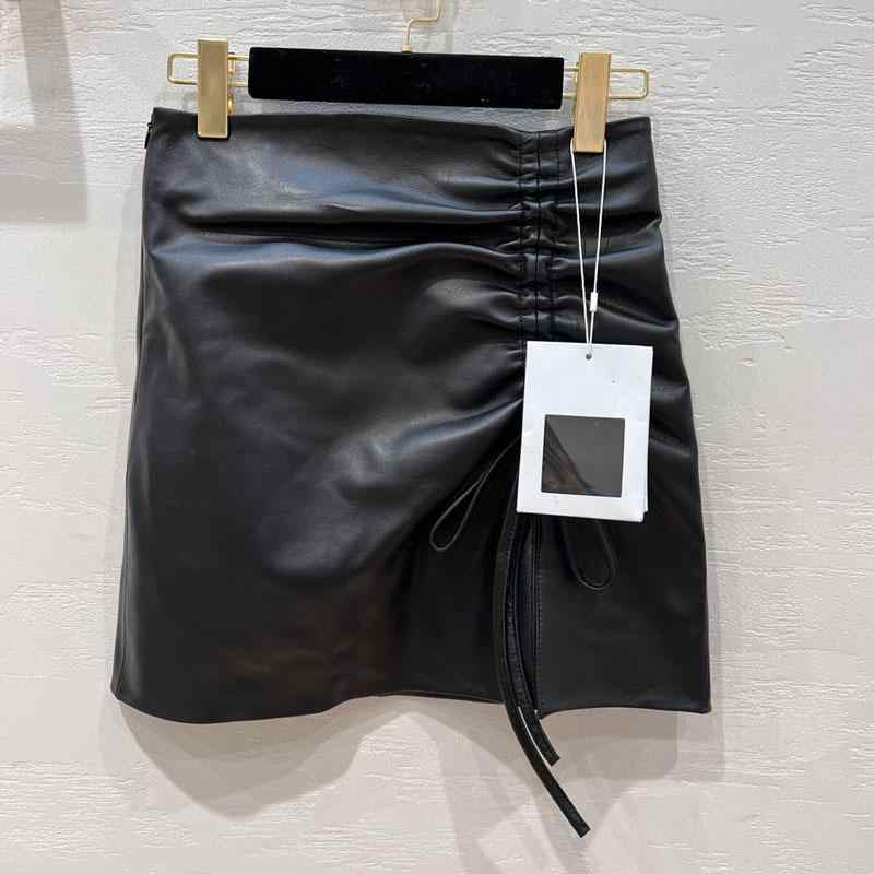 スカート カジュアル シープスキン レザー ミニ ハイウエスト プリーツ 革 ドローコード 普段使い 秋 軽量 柔らかい 素材 12,075円