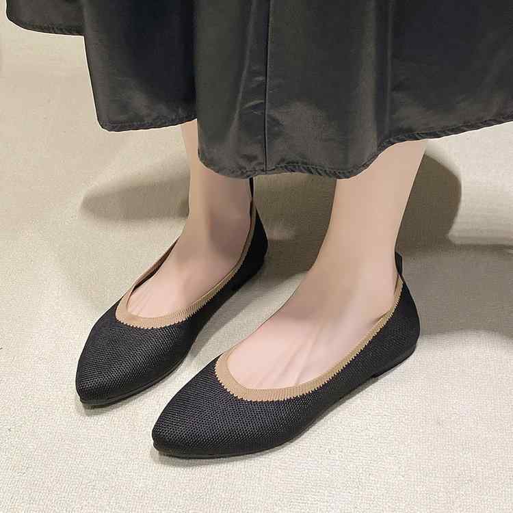 滑っこいシューズ レディース ポインテッドトゥ メッシュ 編み物 カットアウト 色彩設計 レトロ 心地よい 大きめ大きさ 軽さ 通気性 秋 普段使い走り 伸ばすこと原料品 黒いこと さくら色系