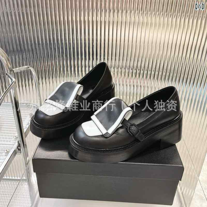 置き目毛皮 お上さん用 革 厚底 フリンジ ツートンカラー 心地よいシューズ 流行り物 厚踵 モノクロ バイ色合い 日常使い走り 軽さ 伸縮性